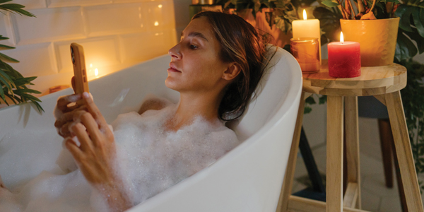woman in bubble bath 600x300